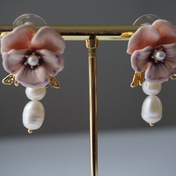 Pansy and perles - Picture 2 of 4